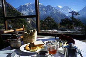 Un fabuleux petit déjeuner à l'Everest View